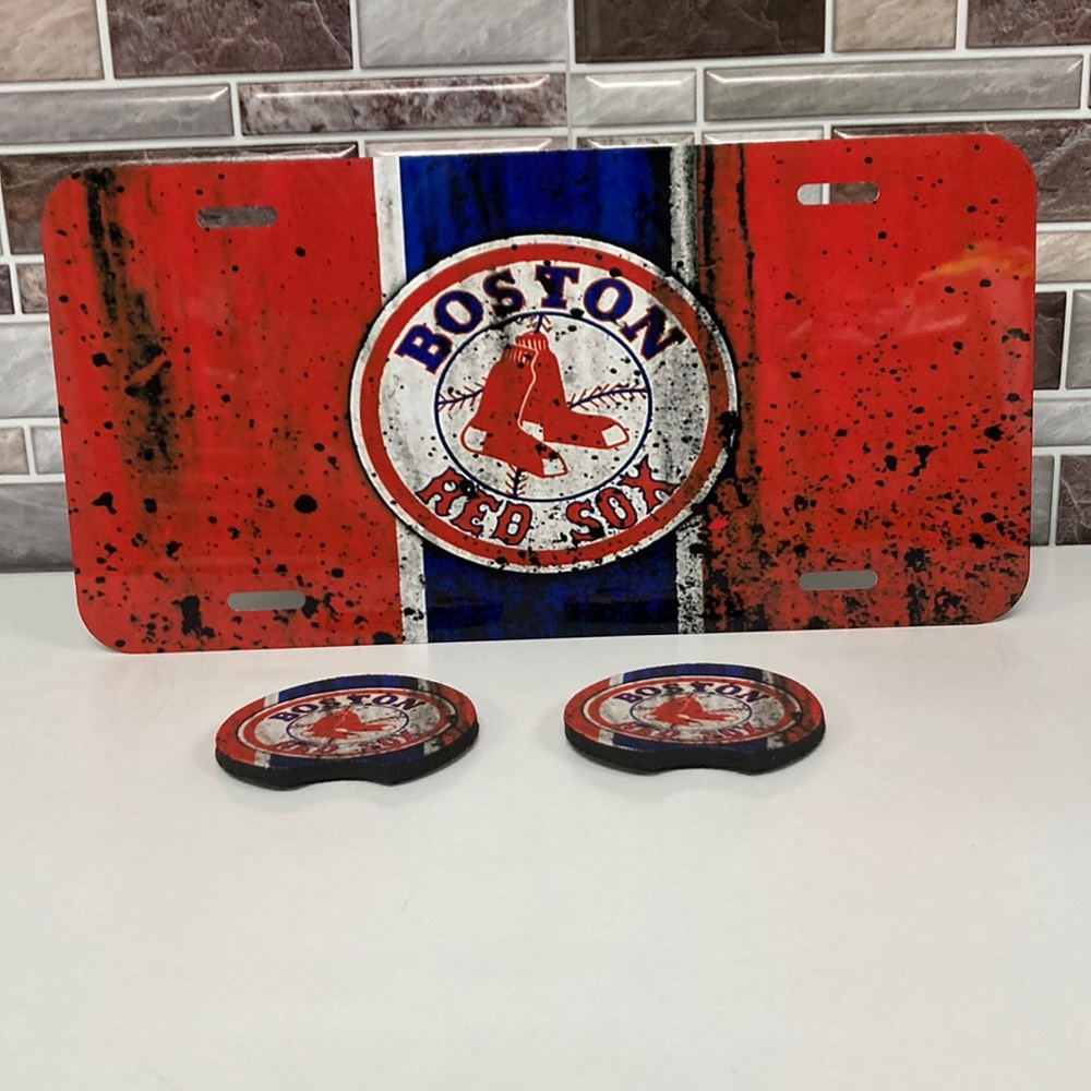 Boston Red Socks License Plate With Cup Holder Inserts